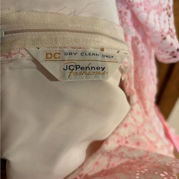 Vintage Woman’s Dress 70’s Pink Ruffle Lace Empire Waist Maxi With Satin Ribbon - Picture 5 of 9